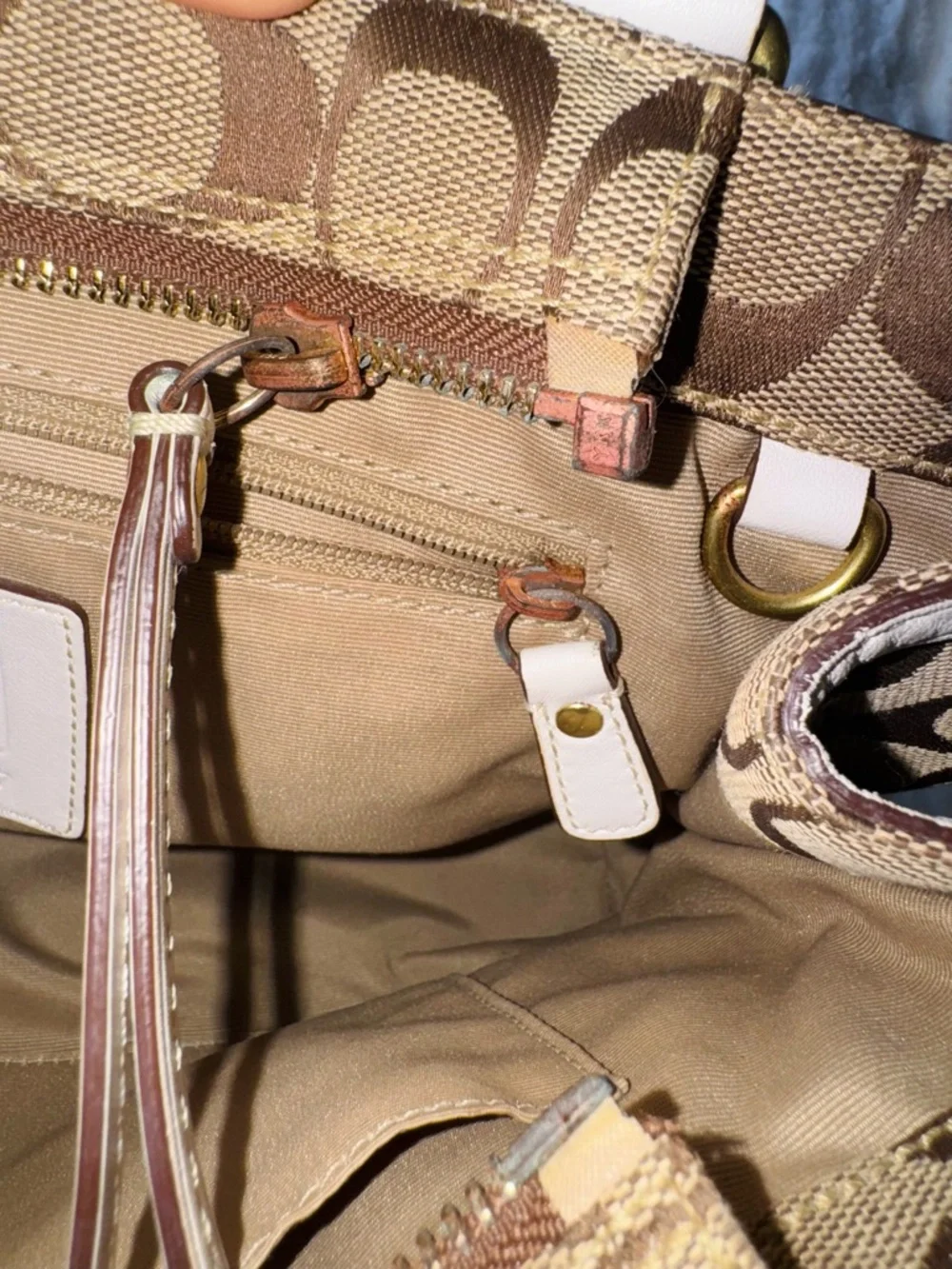 Vintage Coach Signature Canvas Satchel in Khaki and White Trim - Picture 13 of 16